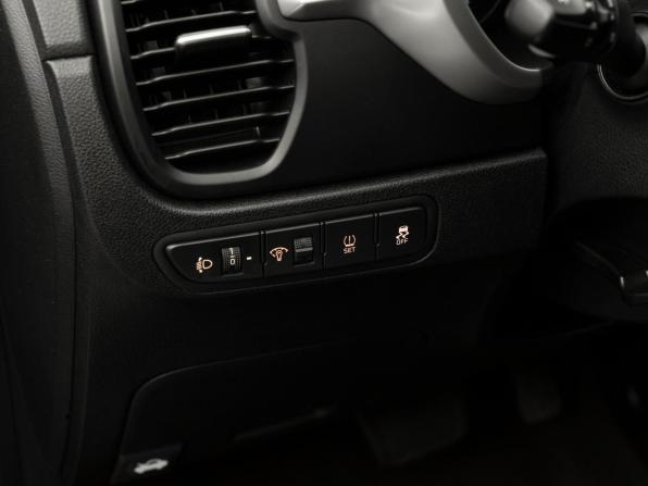 Kia Rio IV Рестайлинг с пробегом 2021 года, цена 1 930 000 рублей, 33466 км, седан, Автокод Объявления