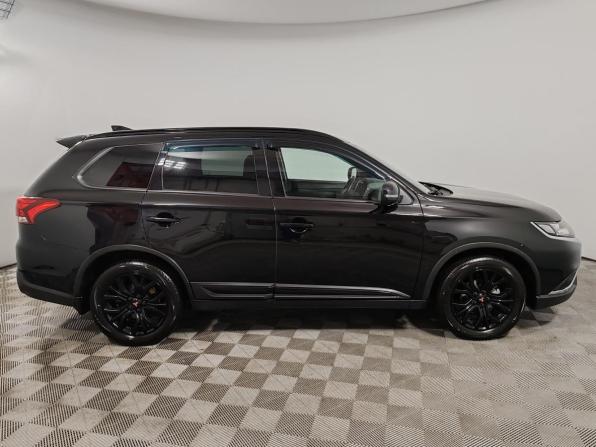 Mitsubishi Outlander III Рестайлинг 3 с пробегом 2021 года, цена 1 875 000 рублей, 191851 км, внедорожник, Автокод Объявления