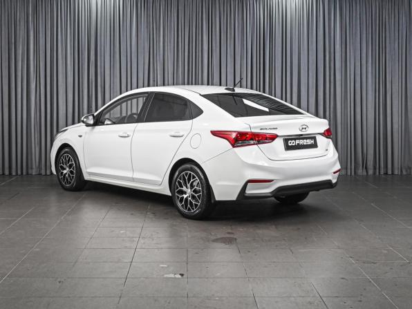 Hyundai Solaris II с пробегом 2017 года, цена 1 100 000 рублей, 123572 км, седан, Автокод Объявления