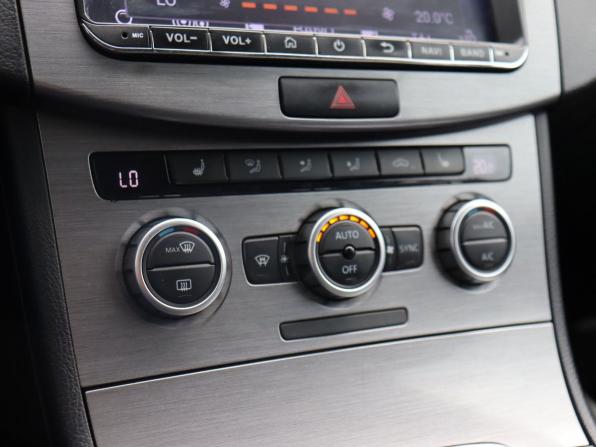 Volkswagen Passat B7 с пробегом 2013 года, цена 1 010 000 рублей, 302355 км, седан, Автокод Объявления