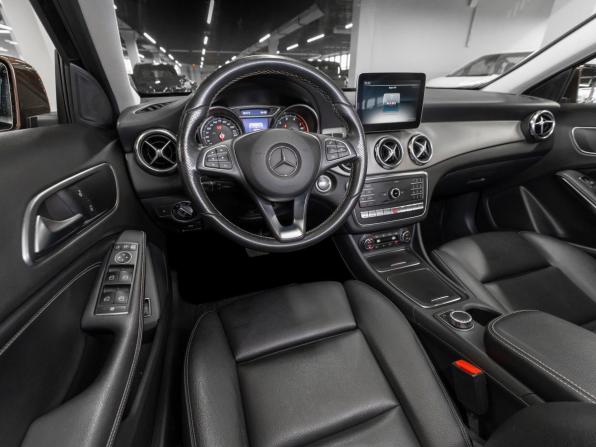 Mercedes-Benz GLA I (X156) Рестайлинг с пробегом 2017 года, цена 2 550 000 рублей, 90705 км, внедорожник, Автокод Объявления