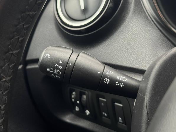 Renault Kaptur I с пробегом 2018 года, цена 1 529 000 рублей, 116559 км, внедорожник, Автокод Объявления