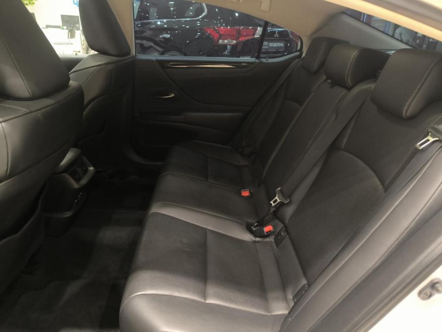 Lexus ES VII Казань  - изображение 15