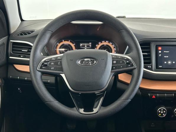Lada (ВАЗ) Vesta I Рестайлинг (NG) с пробегом 2023 года, цена 1 360 000 рублей, 58038 км, седан, Автокод Объявления