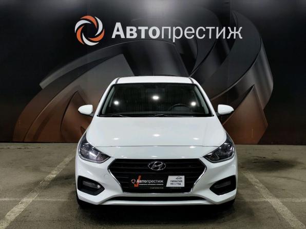 Hyundai Solaris II с пробегом 2017 года, цена 1 045 000 рублей, 202258 км, седан, Автокод Объявления