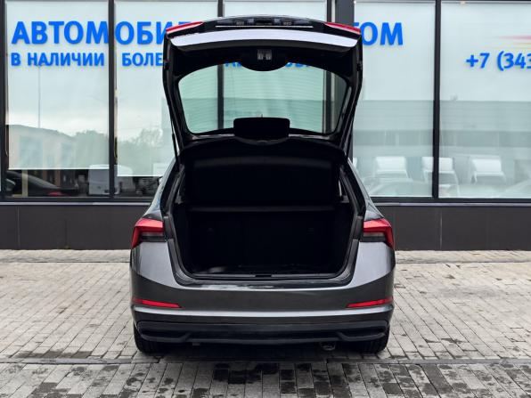 Skoda Rapid II с пробегом 2021 года, цена 1 699 000 рублей, 72119 км, лифтбек, Автокод Объявления