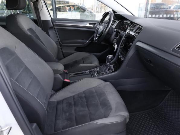 Volkswagen Golf VII Рестайлинг с пробегом 2018 года, цена 1 898 000 рублей, 115978 км, хэтчбек, Автокод Объявления