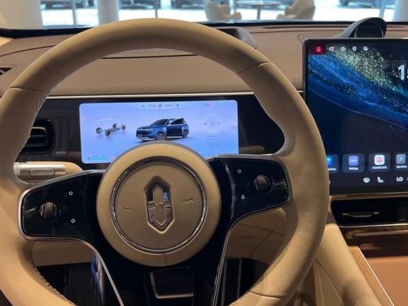 Новый Aito M7 II 2026 года, цена 9 500 000 рублей, внедорожник, Автокод Объявления