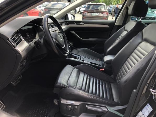 Volkswagen Passat B8 с пробегом 2019 года, цена 2 609 500 рублей, 80342 км, седан, Автокод Объявления