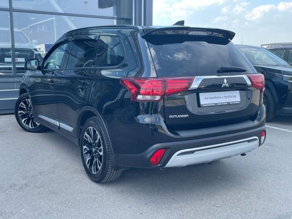 Mitsubishi Outlander III Рестайлинг 3 с пробегом 2021 года, цена 2 300 000 рублей, 100000 км, внедорожник, Автокод Объявления