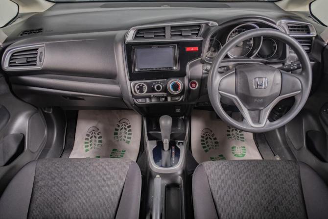 Honda Fit III с пробегом 2013 года, цена 1 099 000 рублей, 86000 км, хэтчбек, Автокод Объявления
