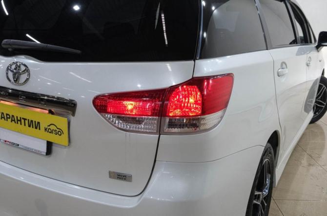Toyota Wish II с пробегом 2011 года, цена 1 319 000 рублей, 183000 км, минивэн, Автокод Объявления
