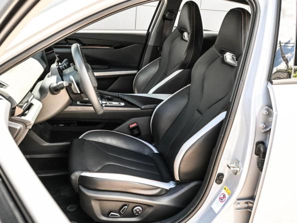 Changan UNI-V I с пробегом 2024 года, цена 2 499 000 рублей, 8013 км, лифтбек, Автокод Объявления