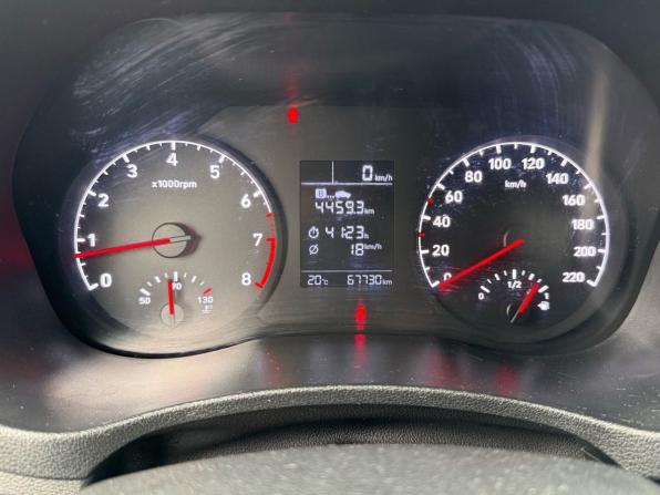 Hyundai Solaris II с пробегом 2018 года, цена 1 245 000 рублей, 67729 км, седан, Автокод Объявления