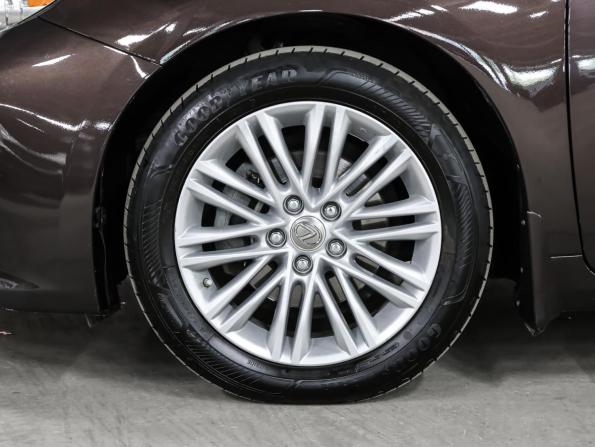 Lexus ES VI с пробегом 2014 года, цена 2 198 000 рублей, 180575 км, седан, Автокод Объявления