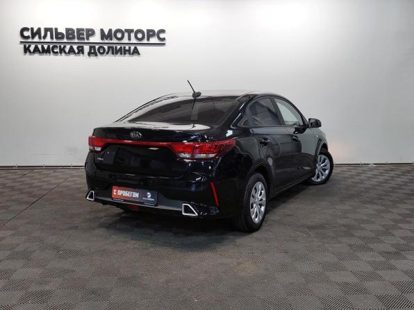 Kia Rio IV Рестайлинг с пробегом 2021 года, цена 1 590 000 рублей, 78168 км, седан, Автокод Объявления