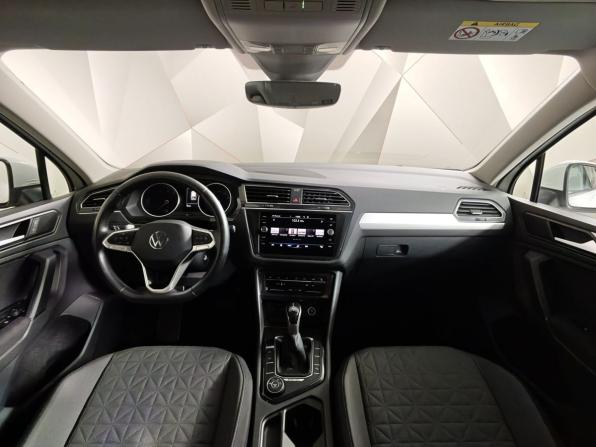 Volkswagen Tiguan II Рестайлинг с пробегом 2021 года, цена 3 680 000 рублей, 15900 км, внедорожник, Автокод Объявления