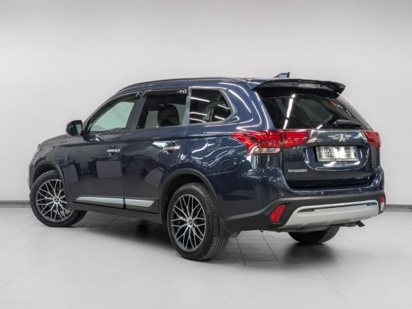 Mitsubishi Outlander III Рестайлинг 3 с пробегом 2021 года, цена 2 750 000 рублей, 111269 км, внедорожник, Автокод Объявления