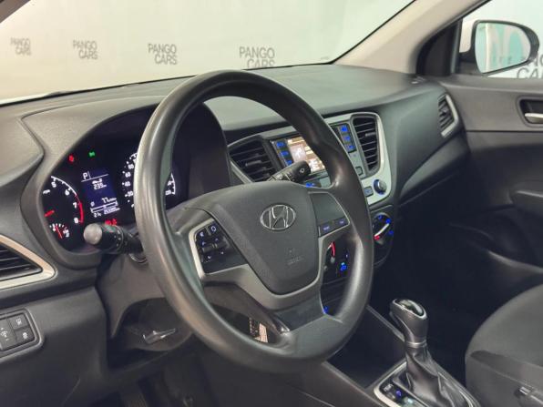 Hyundai Solaris II с пробегом 2018 года, цена 849 000 рублей, 253500 км, седан, Автокод Объявления