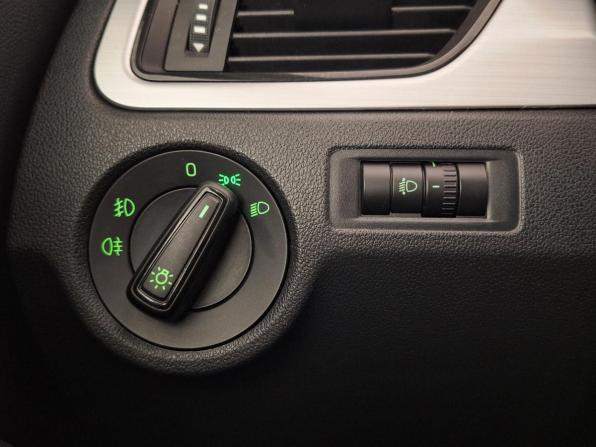 Skoda Rapid I Рестайлинг с пробегом 2019 года, цена 1 279 000 рублей, 67063 км, лифтбек, Автокод Объявления