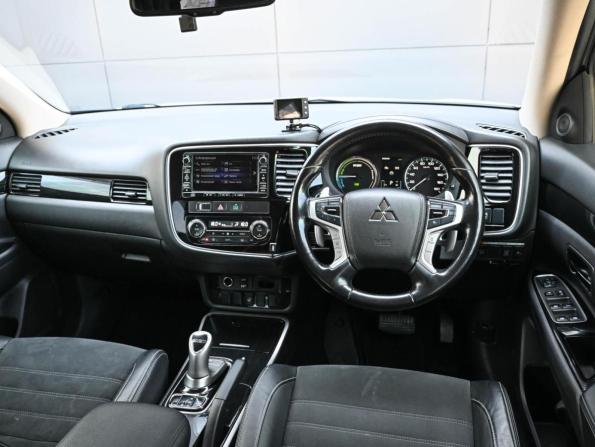 Mitsubishi Outlander III Рестайлинг 2 с пробегом 2015 года, цена 2 120 000 рублей, 192067 км, внедорожник, Автокод Объявления
