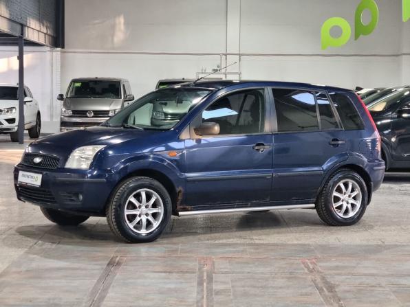 Ford Fusion I Рестайлинг с пробегом 2005 года, цена 369 999 рублей, 162091 км, хэтчбек, Автокод Объявления