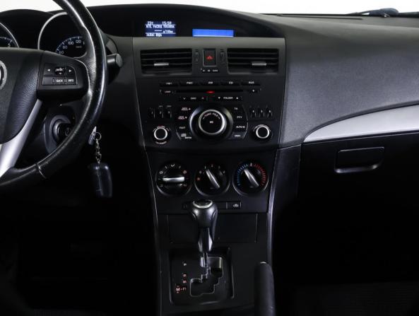 Mazda 3 II (BL) Рестайлинг с пробегом 2012 года, цена 948 000 рублей, 130705 км, седан, Автокод Объявления