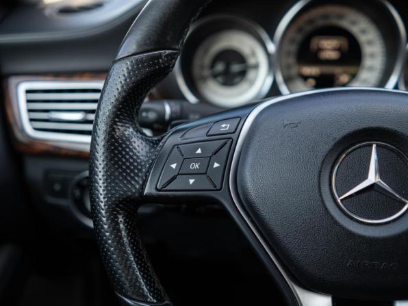 Mercedes-Benz CLS II (C218) с пробегом 2013 года, цена 2 299 000 рублей, 127659 км, седан, Автокод Объявления
