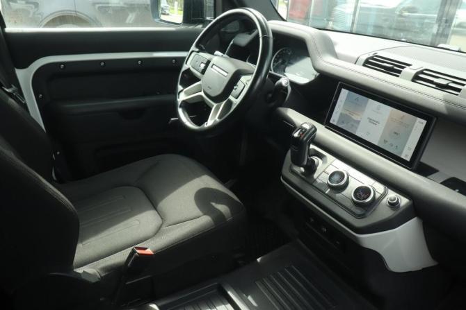 Land Rover Defender II с пробегом 2020 года, цена 4 096 000 рублей, 124747 км, внедорожник, Автокод Объявления