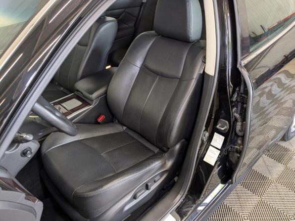 Infiniti Q70 I Рестайлинг с пробегом 2015 года, цена 2 425 000 рублей, 93317 км, седан, Автокод Объявления