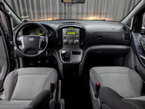 Hyundai H-1 II с пробегом 2010 года, цена 1 695 000 рублей, 185000 км, минивэн, Автокод Объявления