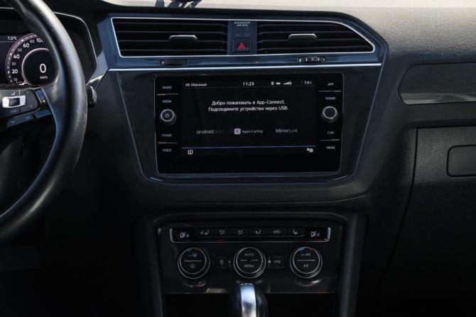 Volkswagen Tiguan II с пробегом 2018 года, цена 2 910 000 рублей, 85377 км, внедорожник, Автокод Объявления