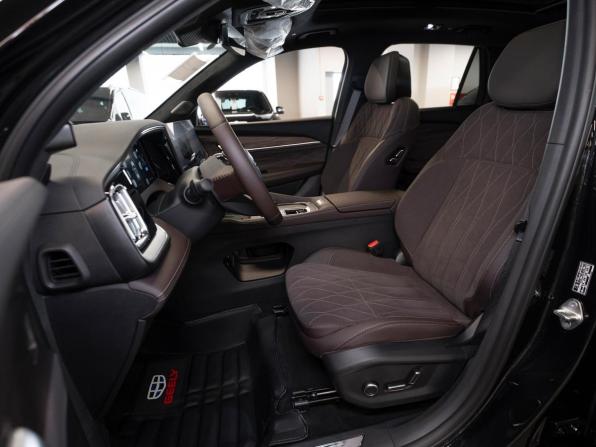 Geely Monjaro I Рестайлинг 2 с пробегом 2026 года, цена 4 135 000 рублей, 30 км, внедорожник, Автокод Объявления