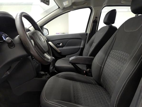Renault Sandero II с пробегом 2015 года, цена 689 000 рублей, 151086 км, хэтчбек, Автокод Объявления