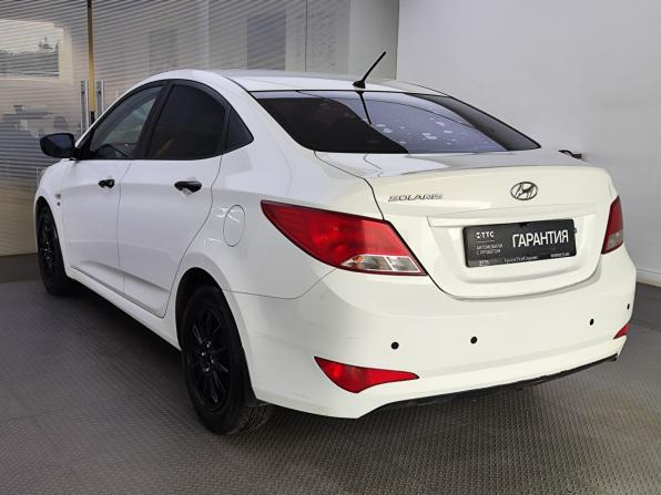 Hyundai Solaris I Рестайлинг с пробегом 2016 года, цена 990 000 рублей, 180496 км, седан, Автокод Объявления