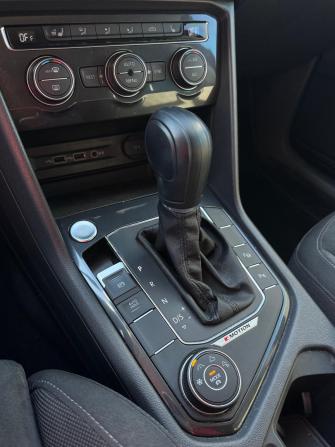 Volkswagen Tiguan II с пробегом 2018 года, цена 2 539 000 рублей, 162841 км, внедорожник, Автокод Объявления
