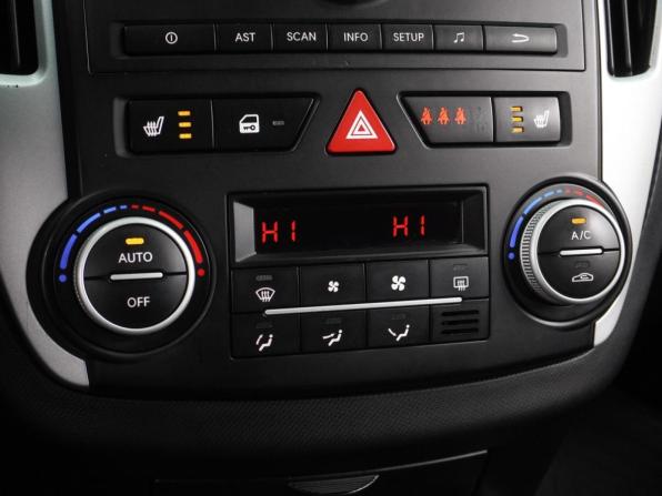 Kia Ceed I Рестайлинг с пробегом 2010 года, цена 749 000 рублей, 191922 км, хэтчбек, Автокод Объявления