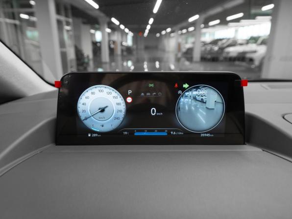 Hyundai Staria I с пробегом 2024 года, цена 6 200 000 рублей, 35945 км, минивэн, Автокод Объявления
