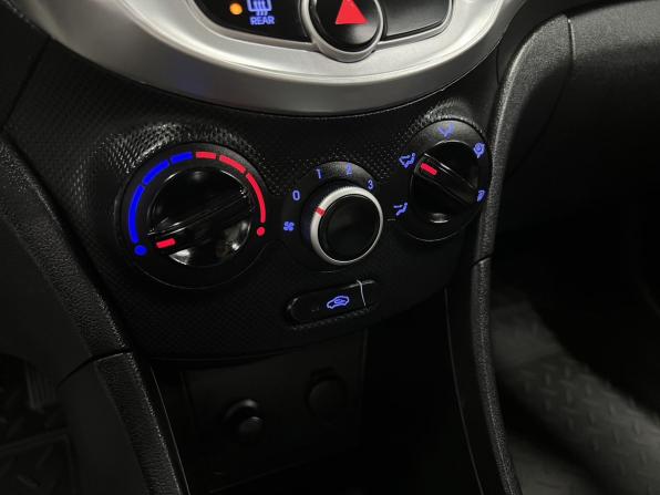 Hyundai Solaris I с пробегом 2014 года, цена 610 000 рублей, 257565 км, хэтчбек, Автокод Объявления