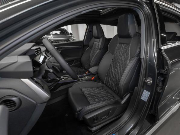 Audi A3 IV (8Y) Рестайлинг с пробегом 2025 года, цена 4 050 000 рублей, 11 км, хэтчбек, Автокод Объявления