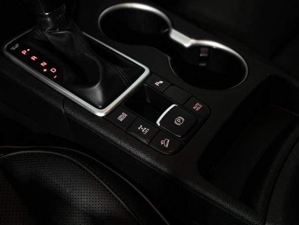 Kia Sportage IV Рестайлинг с пробегом 2020 года, цена 2 449 700 рублей, 131500 км, внедорожник, Автокод Объявления