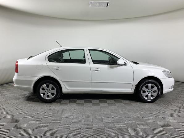 Skoda Octavia II (A5) Рестайлинг с пробегом 2011 года, цена 889 000 рублей, 123000 км, лифтбек, Автокод Объявления