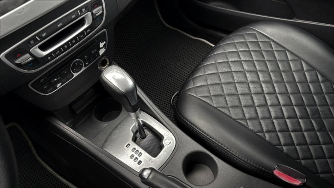 Renault Megane III с пробегом 2010 года, цена 750 000 рублей, 173238 км, хэтчбек, Автокод Объявления