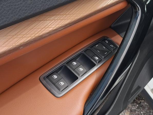 Lada (ВАЗ) Vesta I Рестайлинг (NG) с пробегом 2024 года, цена 1 490 000 рублей, 29020 км, универсал, Автокод Объявления