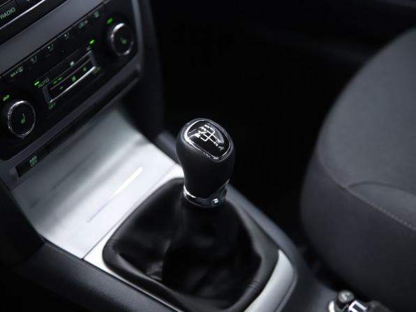 Skoda Octavia II (A5) Рестайлинг с пробегом 2013 года, цена 870 000 рублей, 229151 км, лифтбек, Автокод Объявления