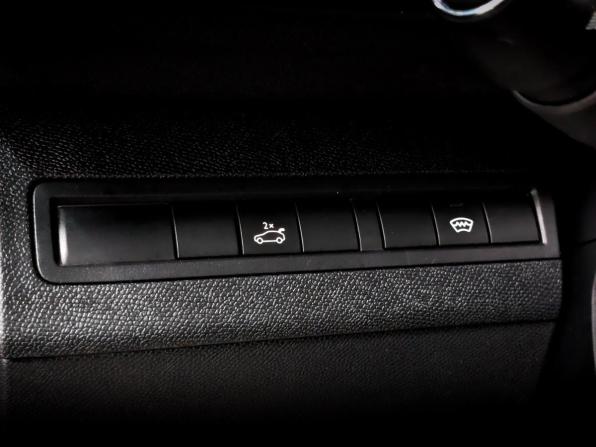 Peugeot 3008 II с пробегом 2018 года, цена 2 100 000 рублей, 50986 км, внедорожник, Автокод Объявления