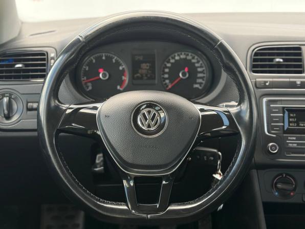 Volkswagen Polo V Рестайлинг с пробегом 2017 года, цена 879 000 рублей, 169891 км, седан, Автокод Объявления