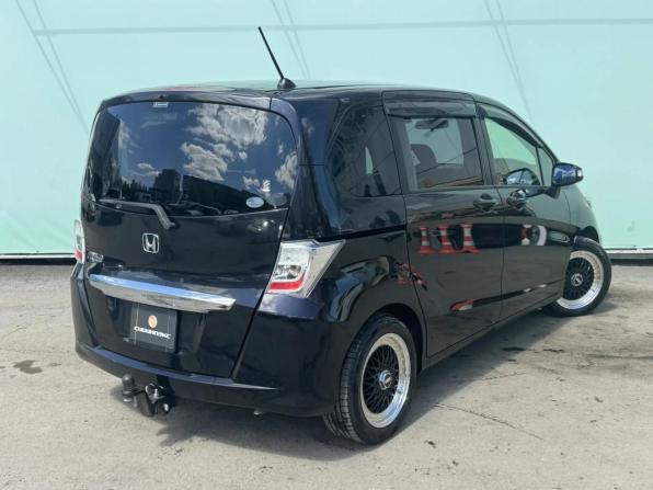 Honda Freed I Рестайлинг с пробегом 2012 года, цена 1 069 000 рублей, 86223 км, компактвэн, Автокод Объявления