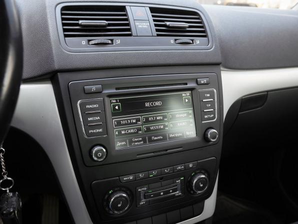 Skoda Yeti I с пробегом 2013 года, цена 1 039 000 рублей, 110073 км, внедорожник, Автокод Объявления