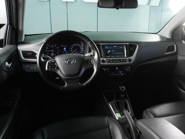 Hyundai Solaris II с пробегом 2018 года, цена 1 550 000 рублей, 97000 км, седан, Автокод Объявления
